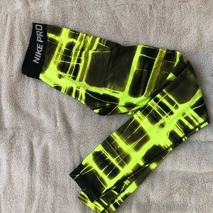 Nike ankle length tights